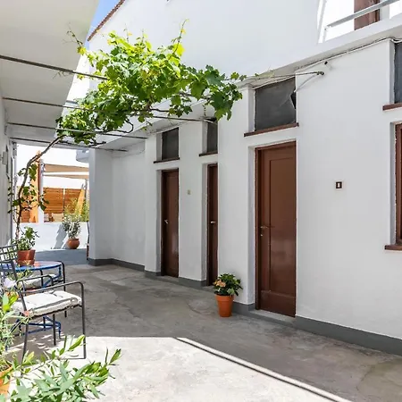 Penzion Uncle John's Skopelos