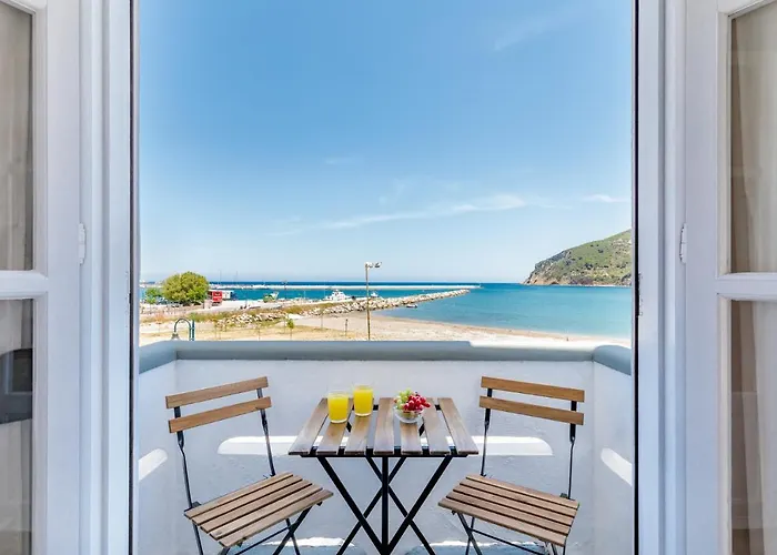 Uncle John's Città di Skopelos