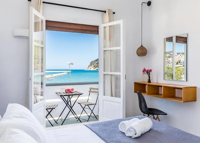 Uncle John's Guest house Skopelos Town