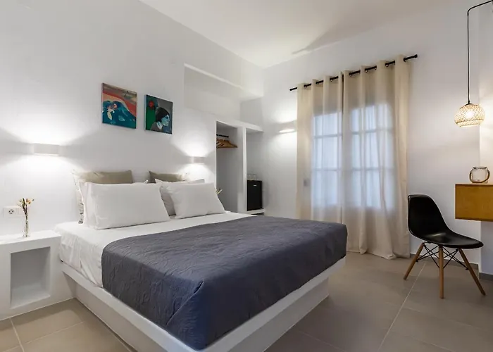 Uncle John's Guest house 4*