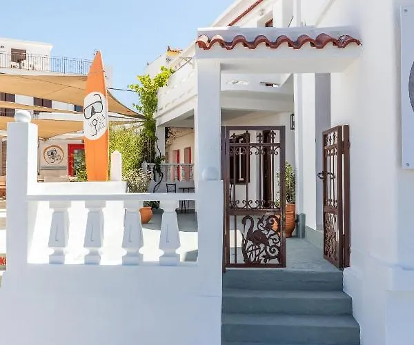 Uncle John's Guest house Skopelos Town