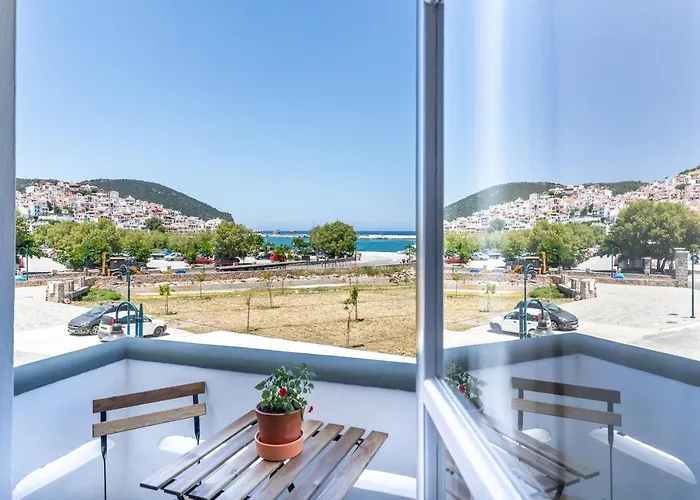 Uncle John's Skopelos Town